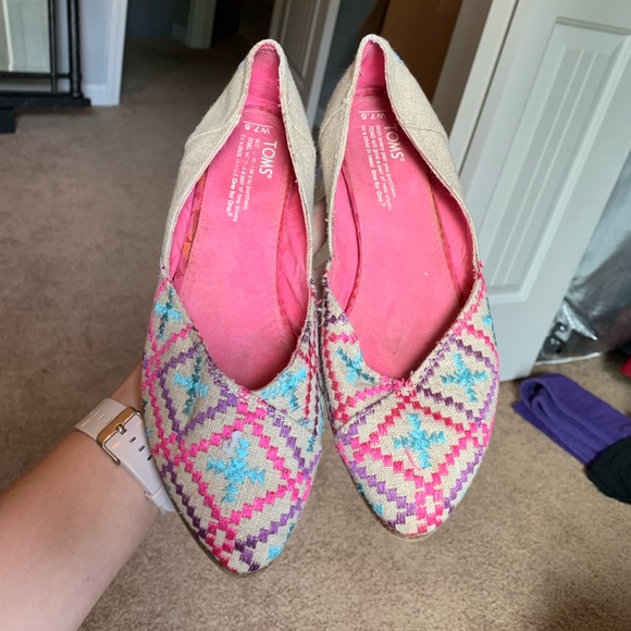 Toms flats 💕 - Picture 2 of 3